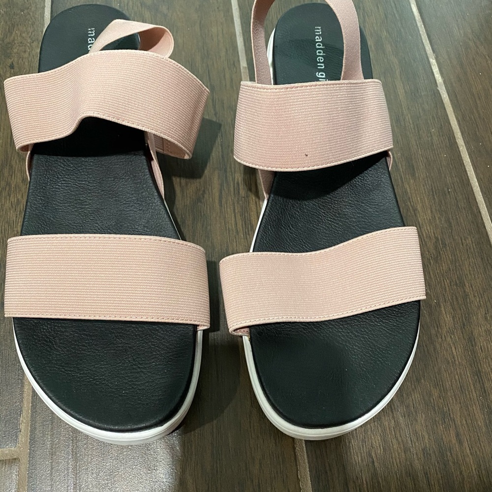Light pink sandals